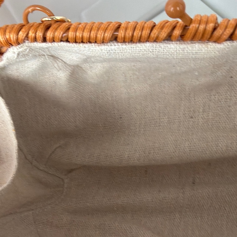 Tommy Bahama Tan Wicker Crab Purse - Picture 5 of 8